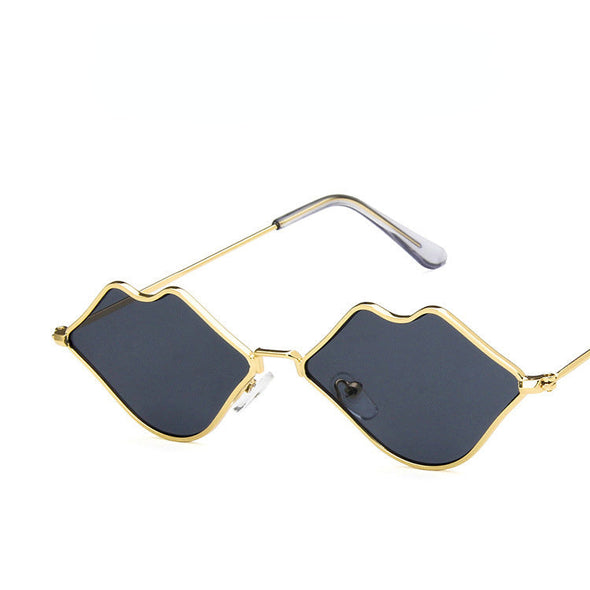 Fashion Cute Sexy Retro Sunglasses Women Brand Designer Lip shape Sun glasses Vintage Cheap Eyewear Red female