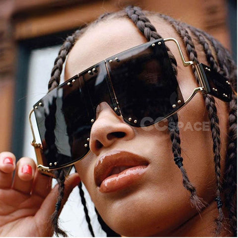 Metal Rivet Eyewear Oversized Mirror Square Sunglasses Men Women Shades Glasses Trend Unique Female UV400