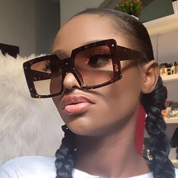 Luxury Shades For Women White Square Sunglasses  Designer Inspired Semi Rimless Sun Glasses Shopping Street Fashion Eyewear