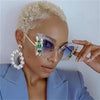 New Fashion Green Diamond Oversized Sunglasses Women Designer Luxury Cat Eye Sunglasses Transparent Frame Vintage Shades