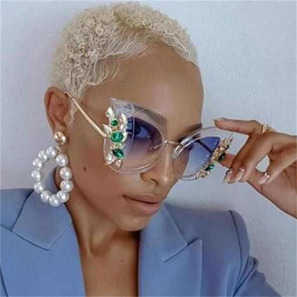 New Fashion Green Diamond Oversized Sunglasses Women Designer Luxury Cat Eye Sunglasses Transparent Frame Vintage Shades
