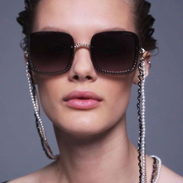 New Fashion Unique Metal Chain Sunglasses Women Brand Designer Vintage Square Sun Glasses Sent With No Chain