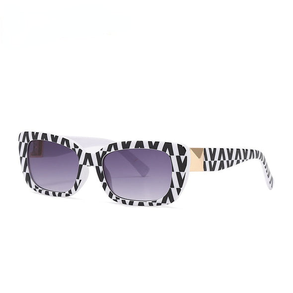 New Fashion Striped Sunglasses Women Vintage Small Square Sun Glasses Female Beach Shades Men Oculos De Sol UV400